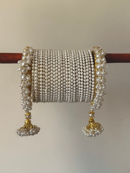 Gajra Moti Bangles Set