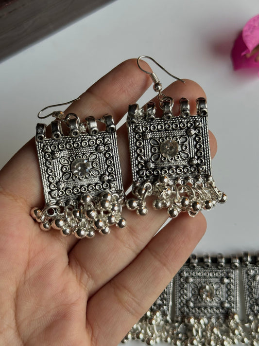 Square Dori Choker Design 2