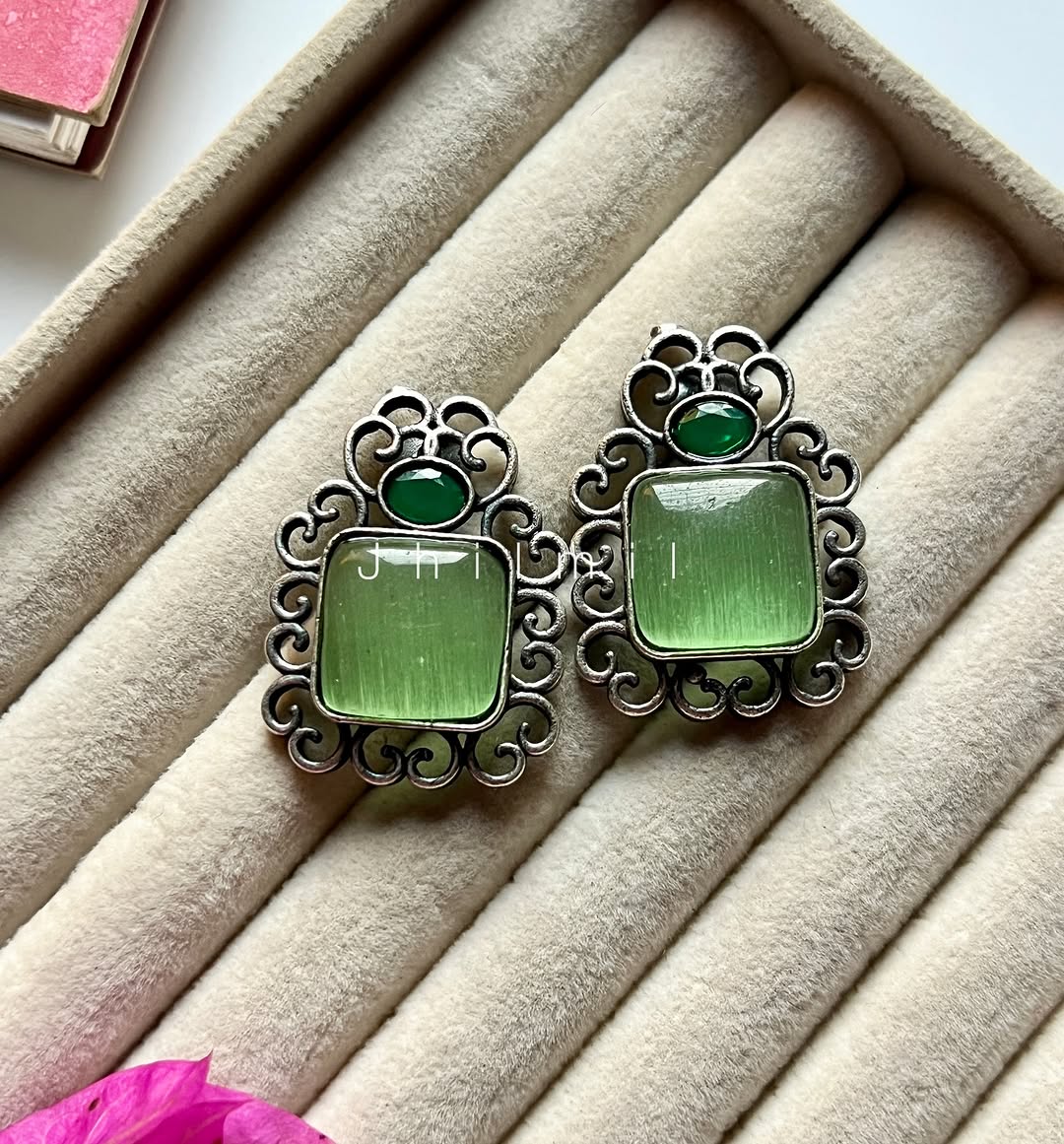 Bloom candy studs