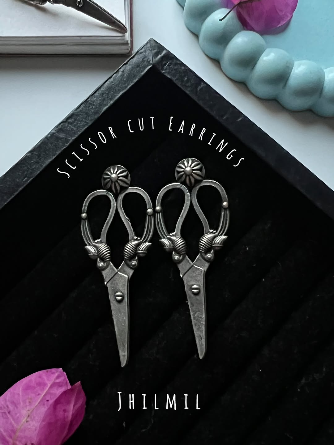 Scissor cut earrings