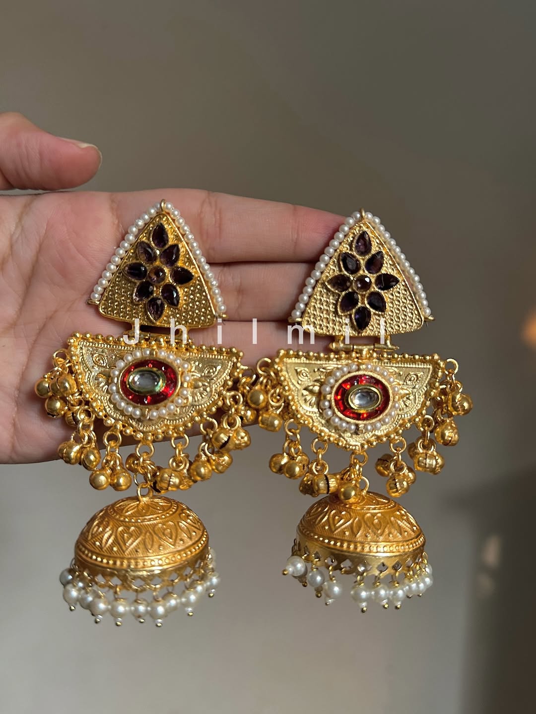 Guzarish Jhumka