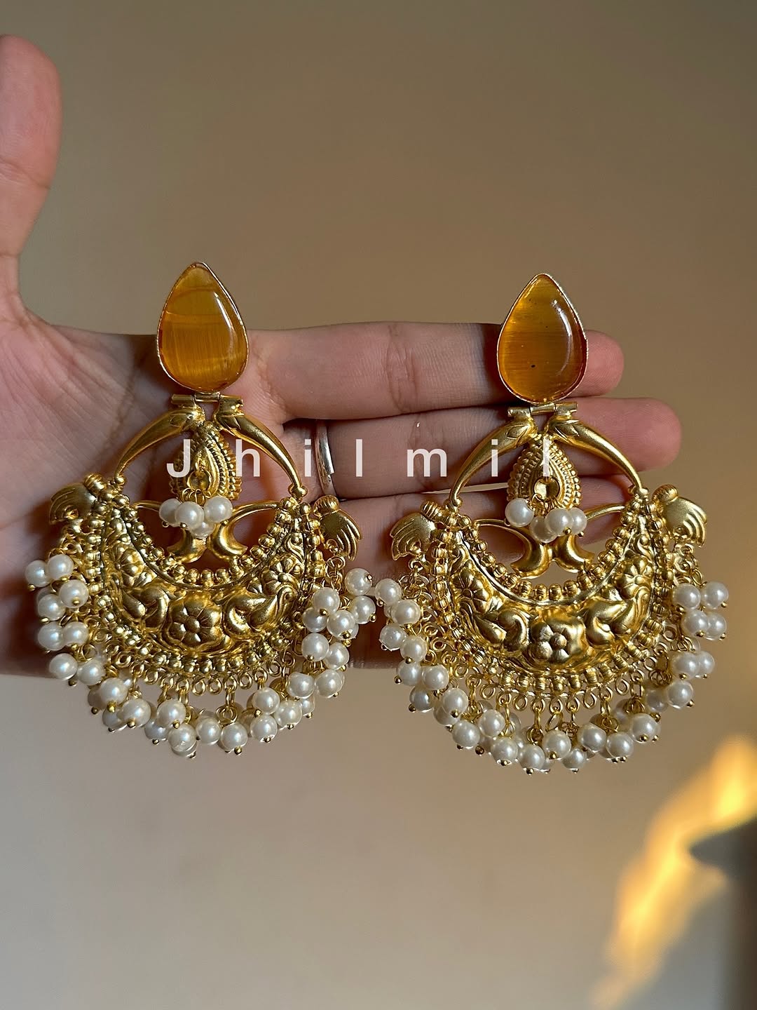 Mahrosh Chandbali