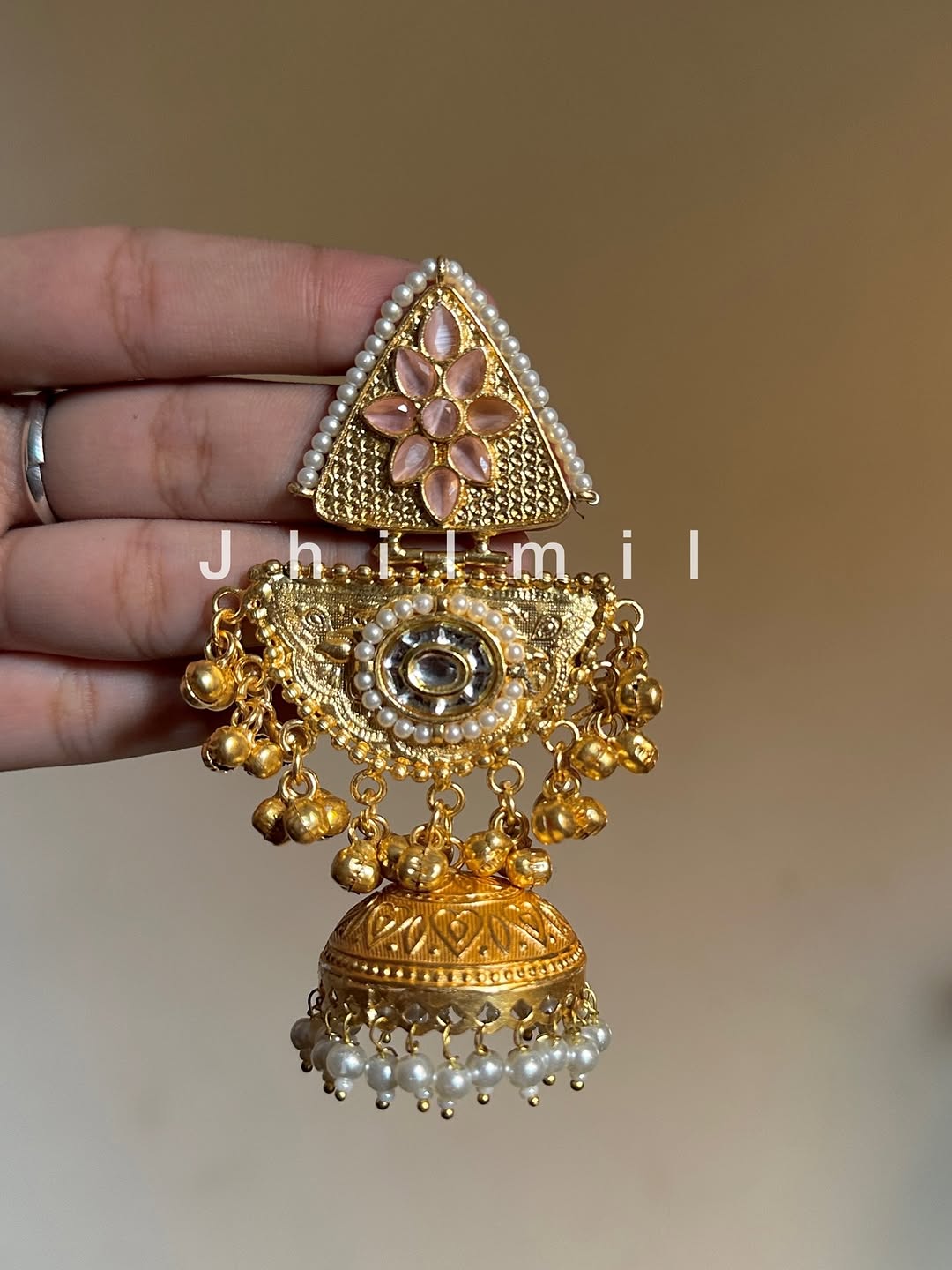 Guzarish Jhumka
