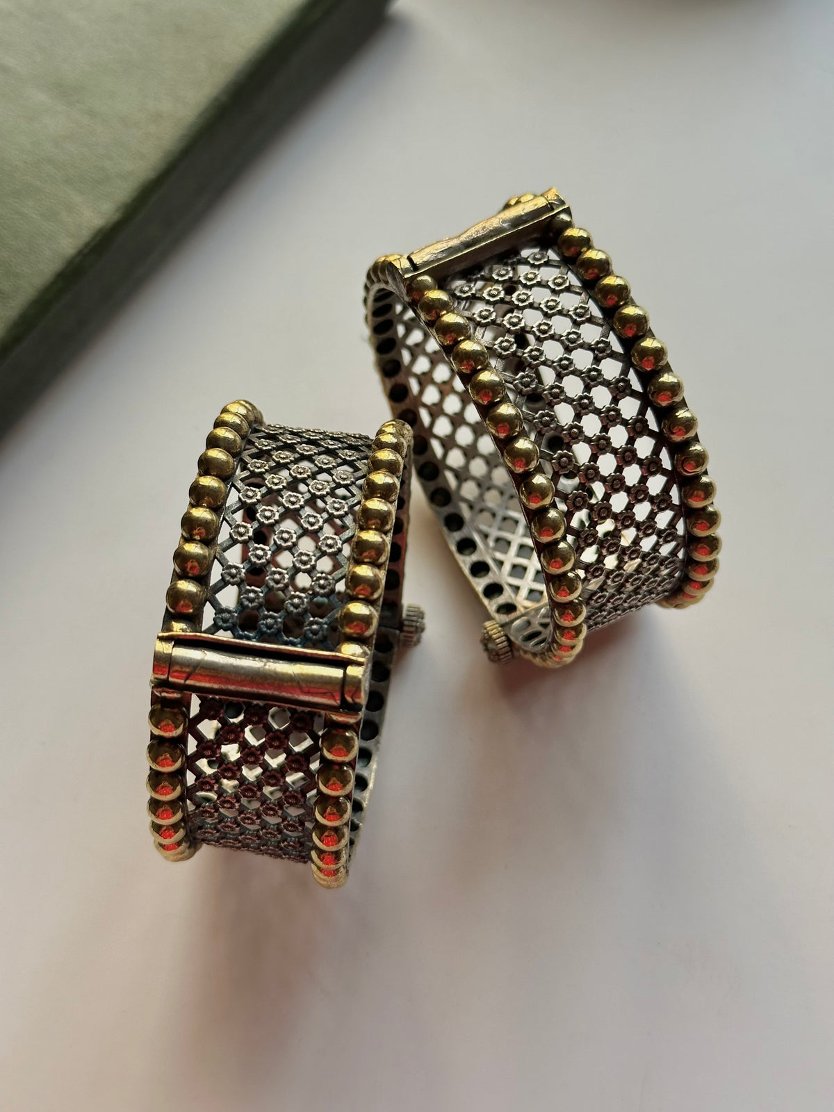 Dual Tone Jaal kara