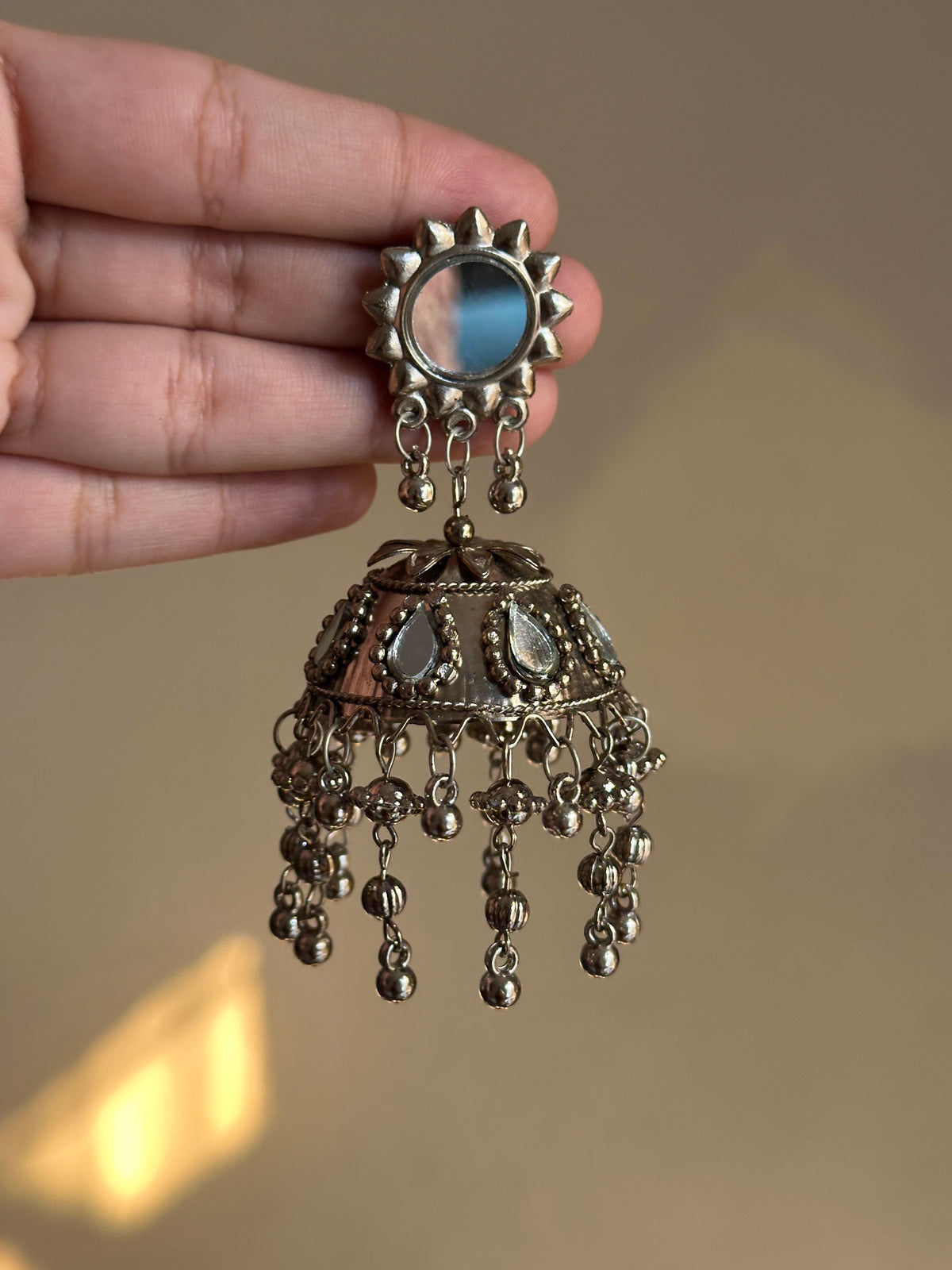 Sheesh Latkan Jhumka