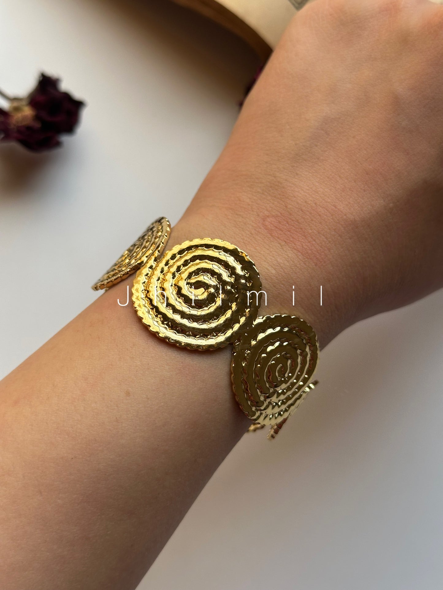 Golden Circular Handcuff