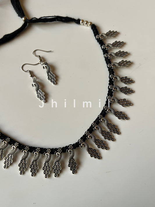 Minimal Dori Choker Design 3