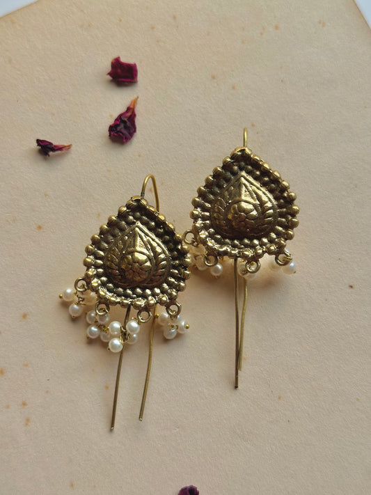 Paan Pin Earcuff