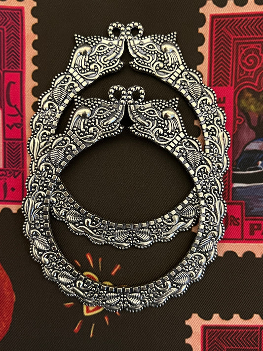 Elephant carved bangles