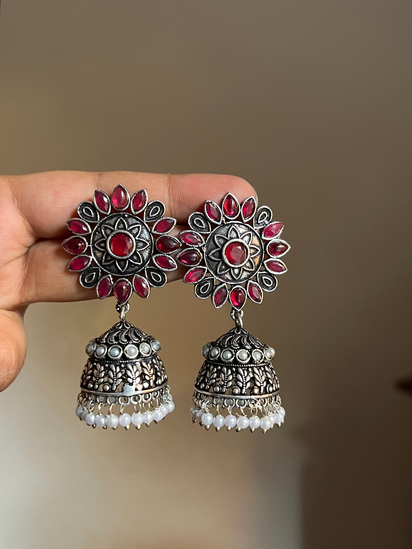 Nargis Moti Jhumki