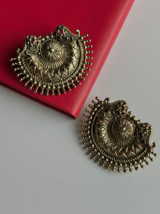 Gulnaz Studs