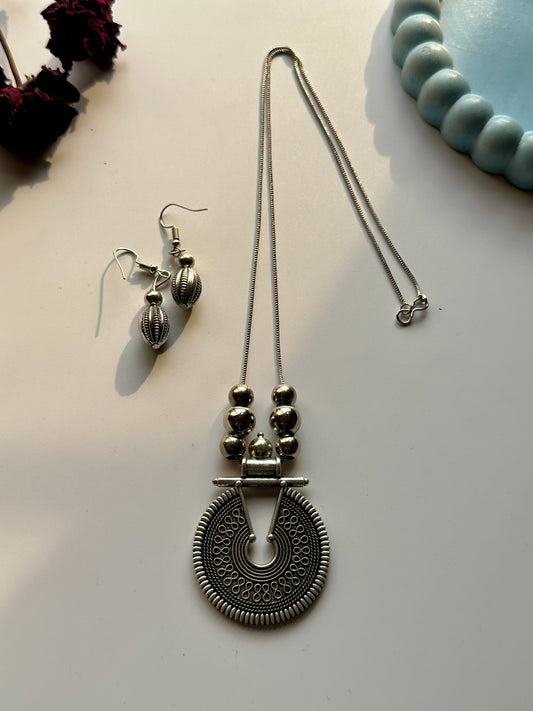 Round cut Pendant Set