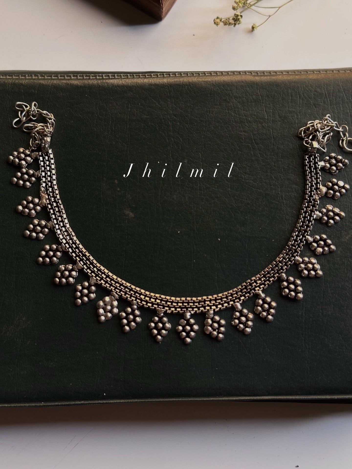 Silver Choker Design 2