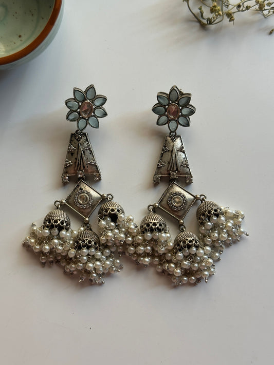 Teen Jhumki Dangler
