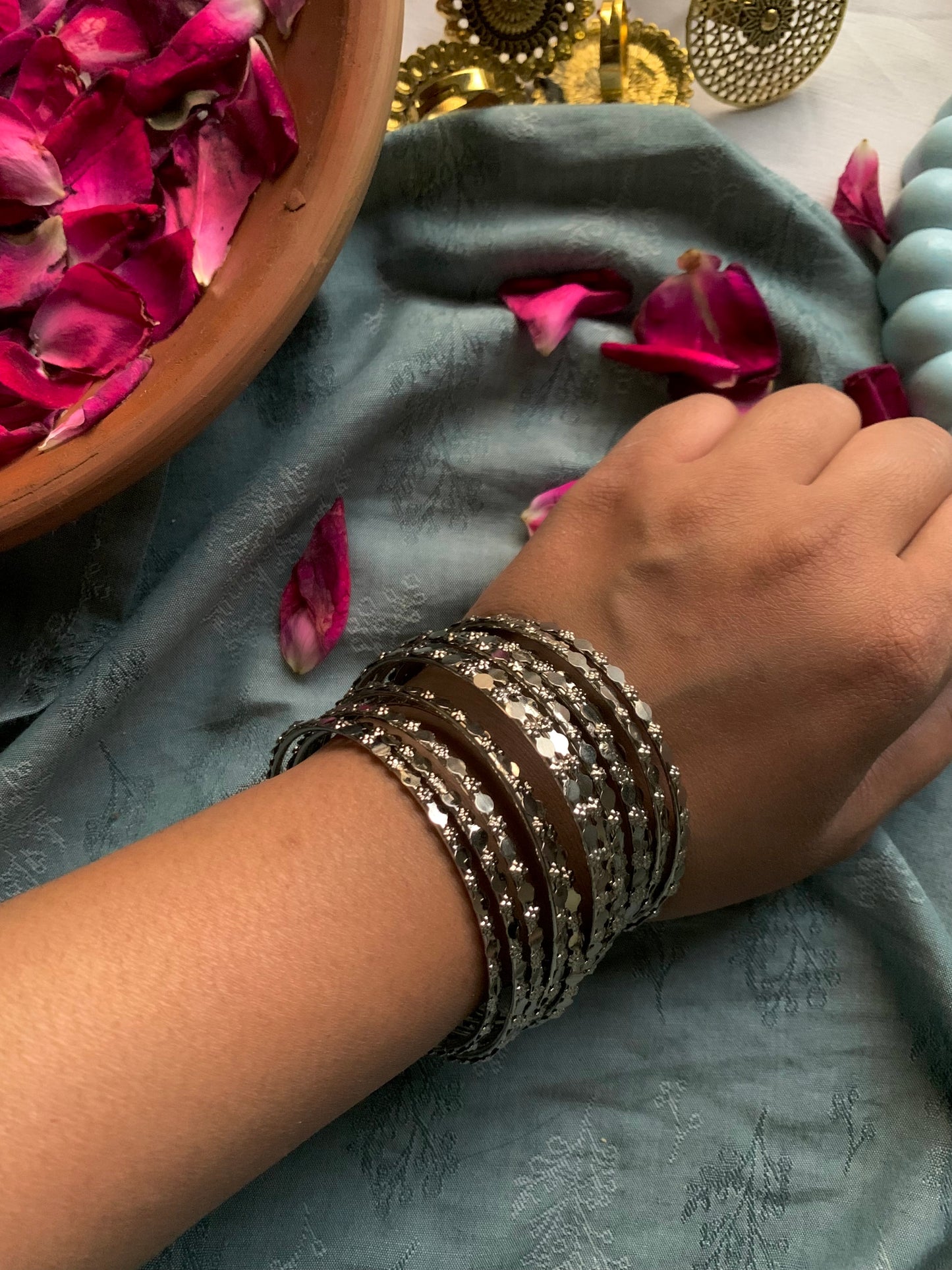 Silver Jugnu Bangles set