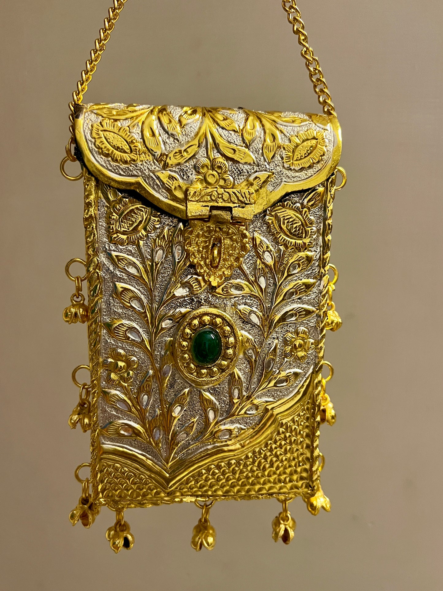 Sunehri Glow Clutch- Design 5