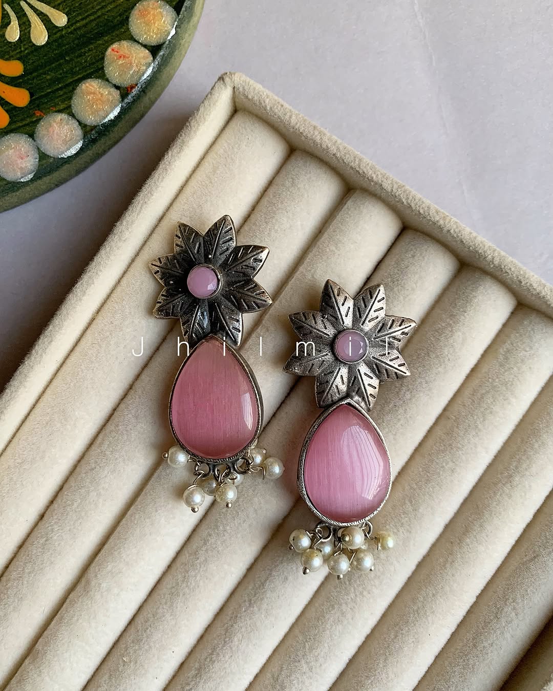 Flower stone drop Ear candy