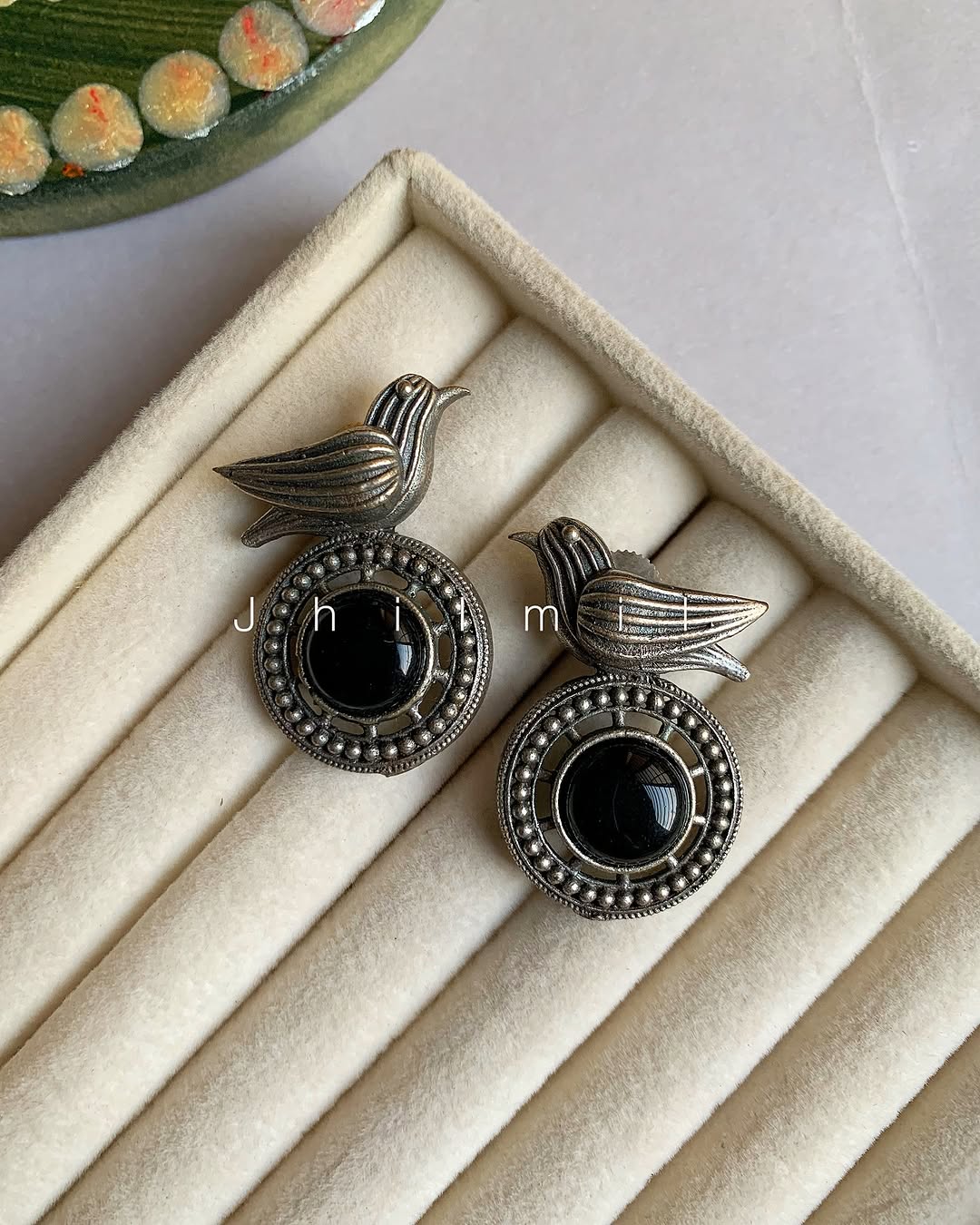 Bird Motif Circled Ear candy