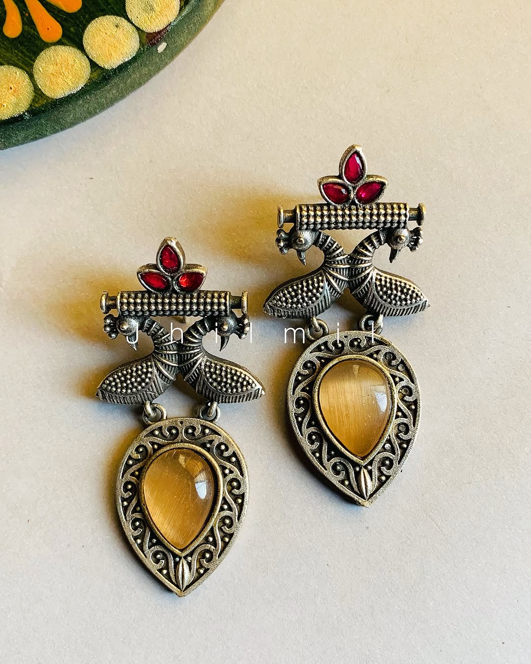 Peacock motif stone drop Ear candy