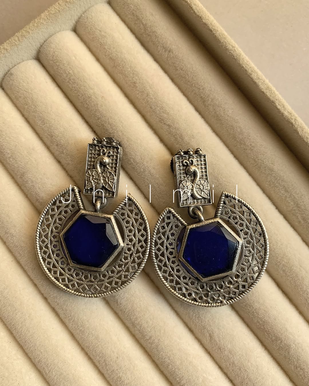 Hexagon Mor Carved ear Candy