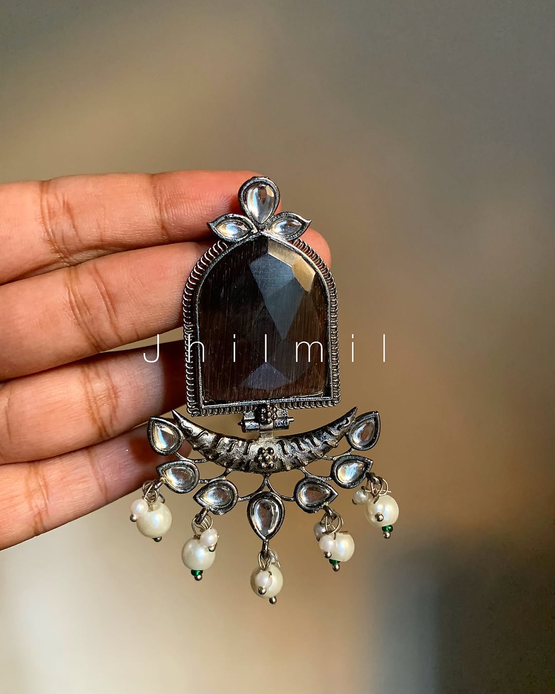 MonaLisa Stone Dangling earring