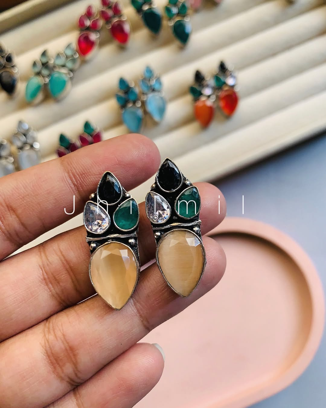 Mini Petal Ear candy