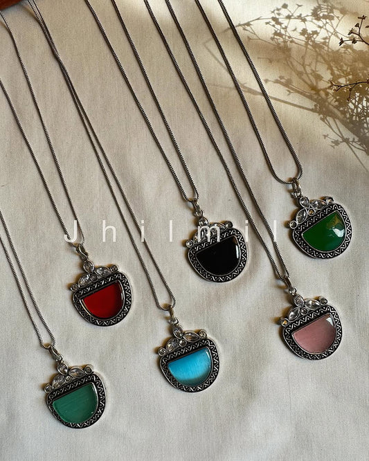 Mini Mona Lisa Stone Pendant