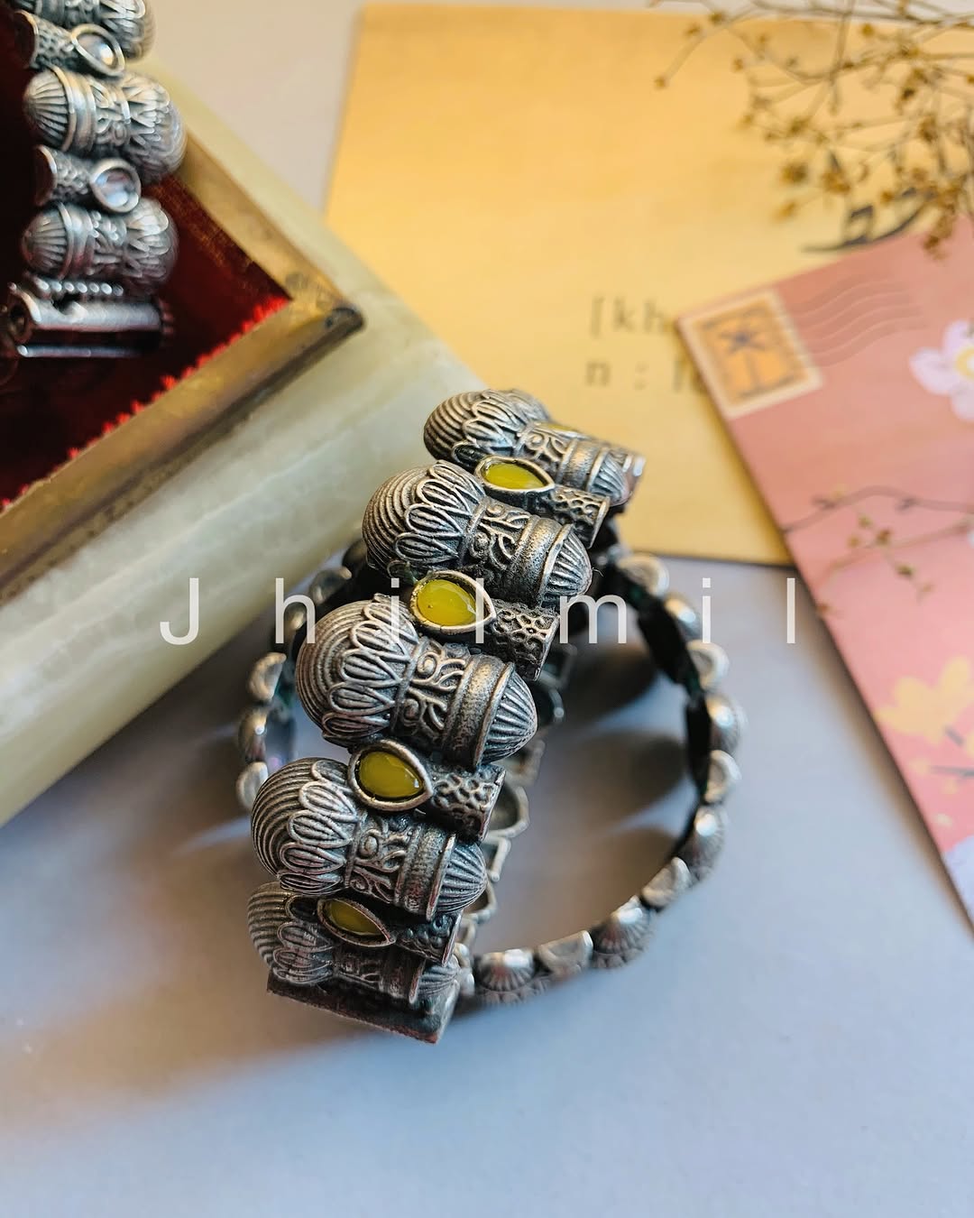 Zumur stone kara