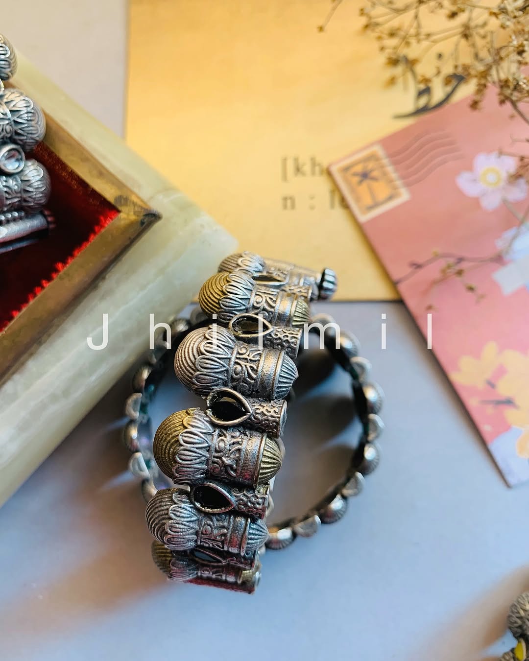 Zumur stone kara