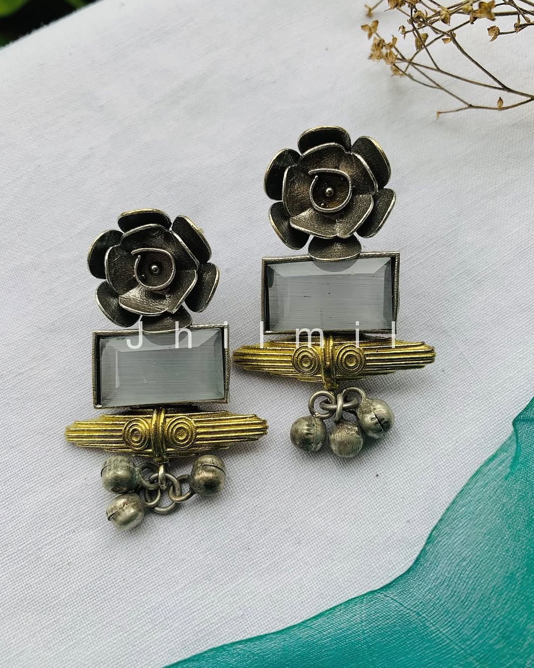 Dual tone floral oxidized earrings