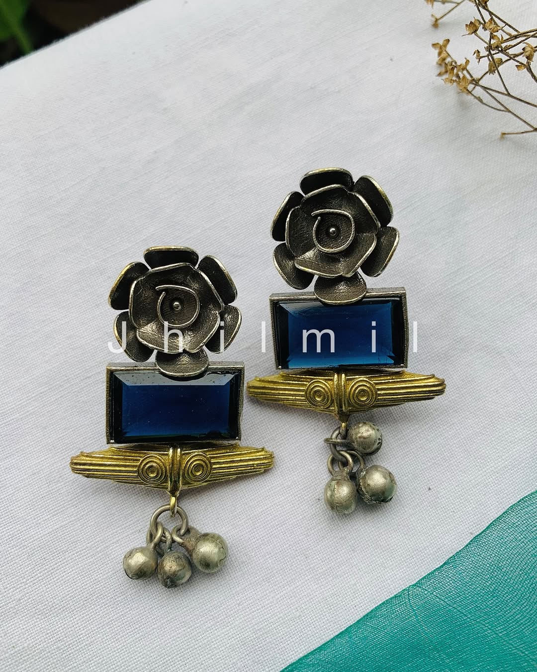 Dual tone floral oxidized earrings