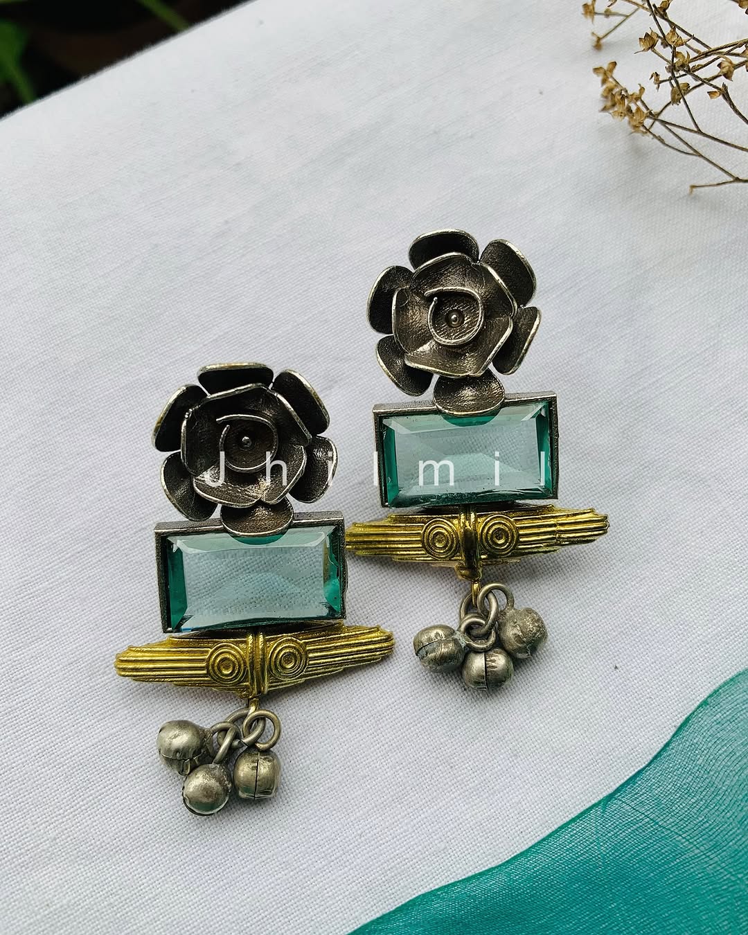 Dual tone floral oxidized earrings