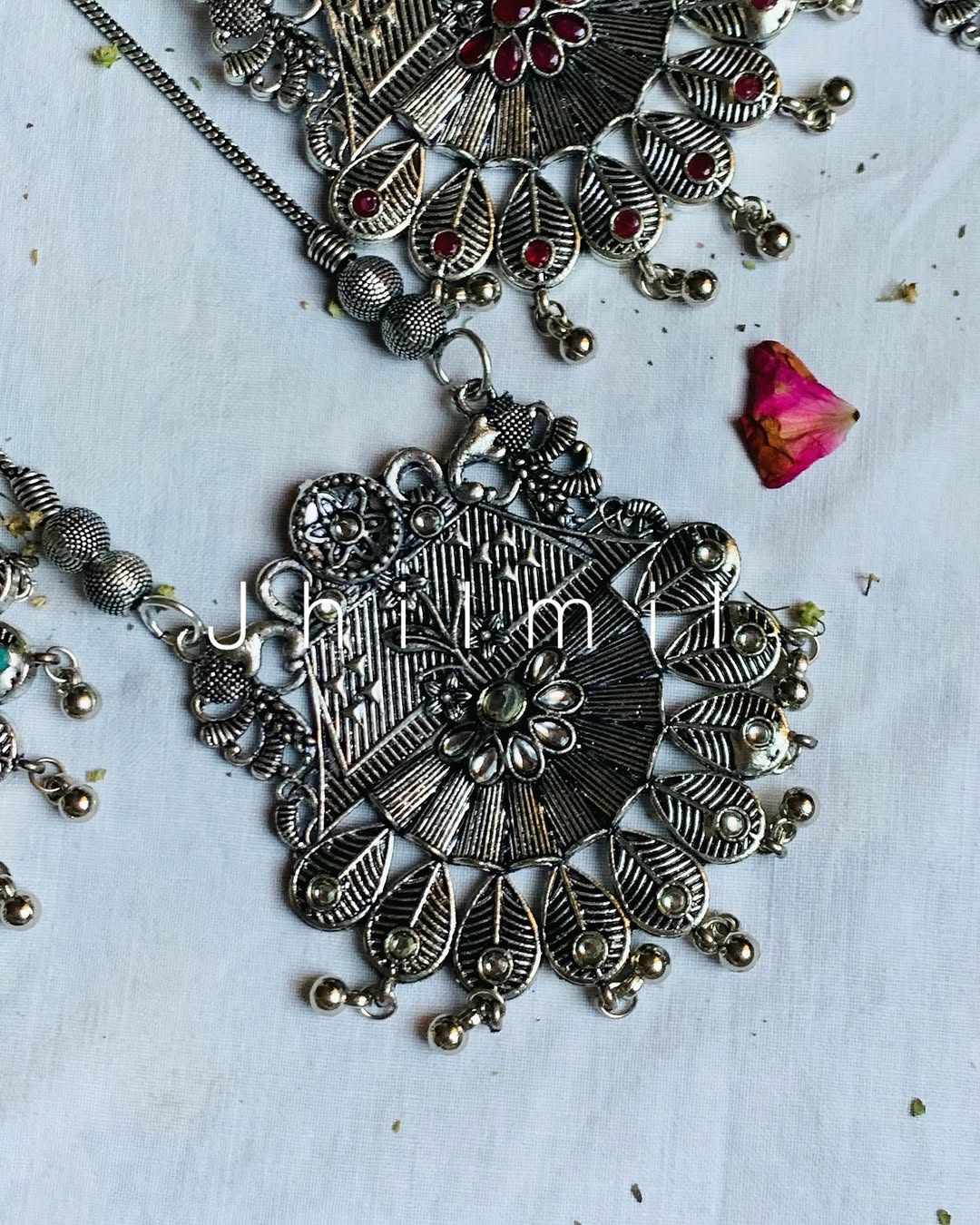 Floral Stone Studded Pendant Mala