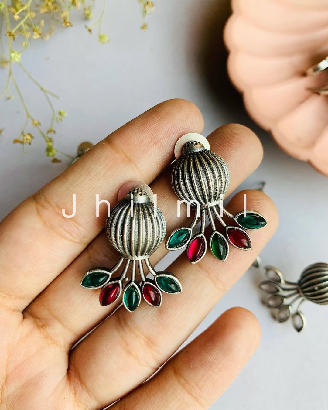 Gul Meena Ear candy