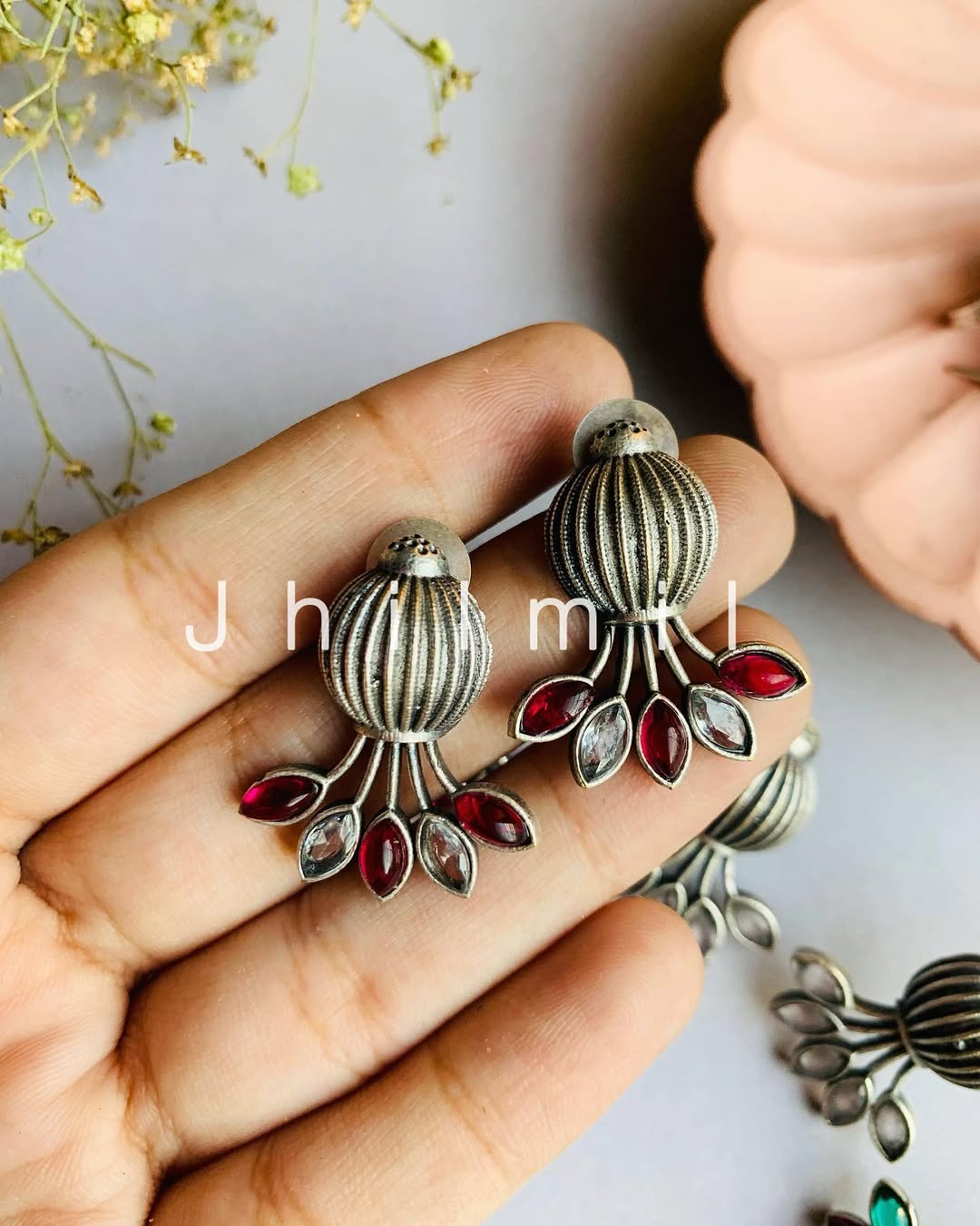 Gul Meena Ear candy