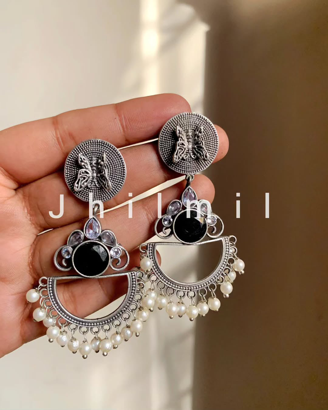 Butterfly motif stone pearl chandbali