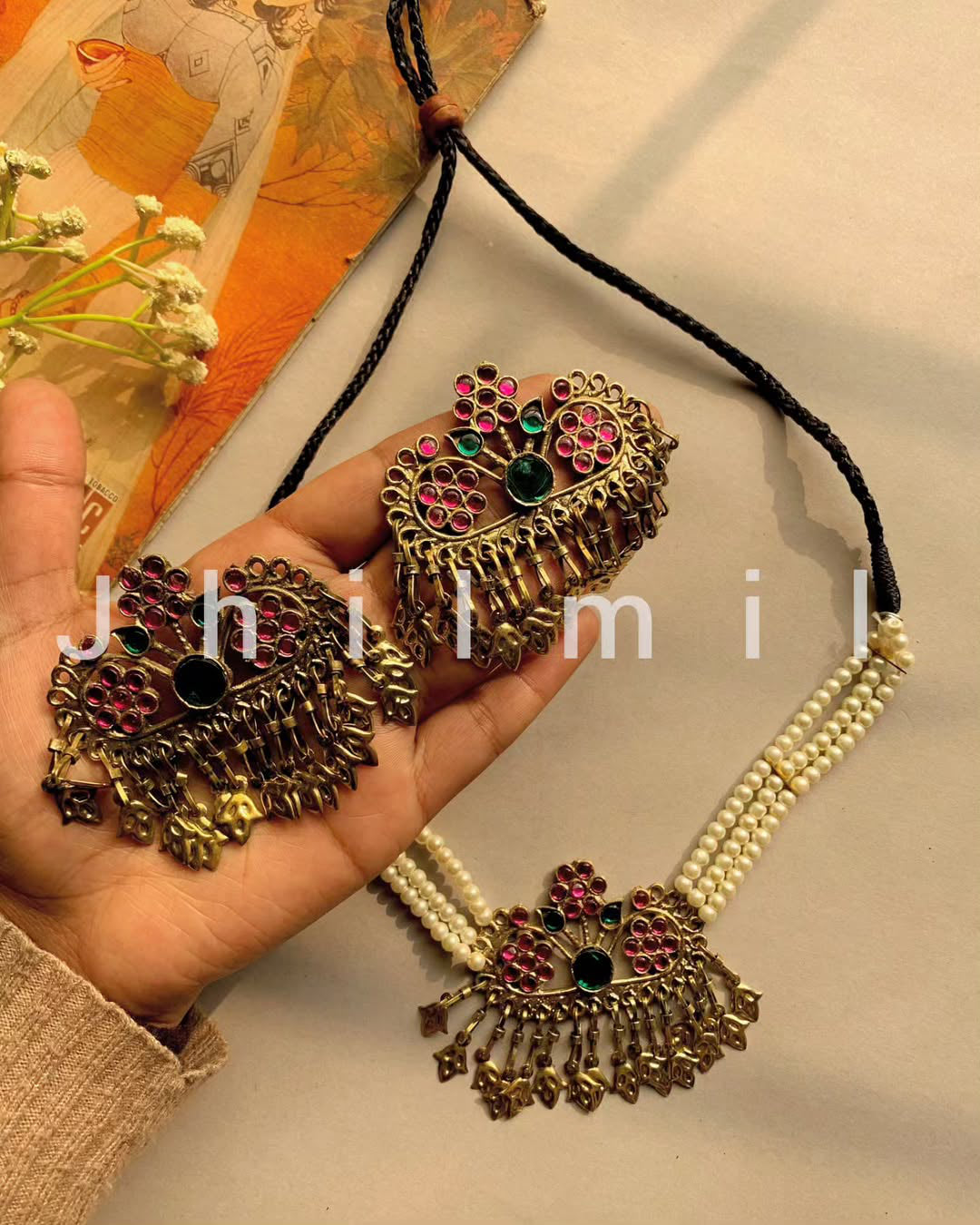 Teen phool Afghan choker set