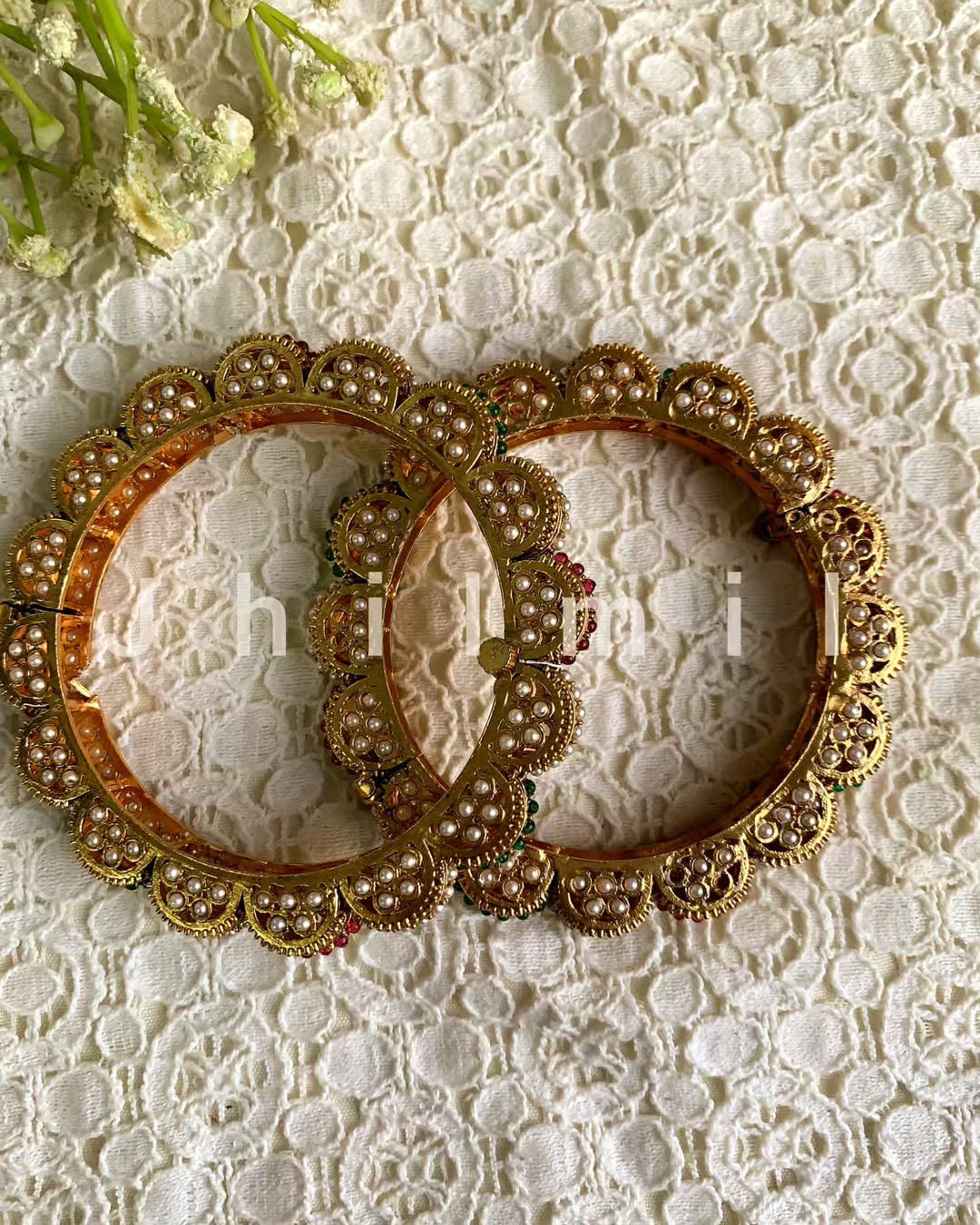 Rajwari Kundan Embedded Kangan