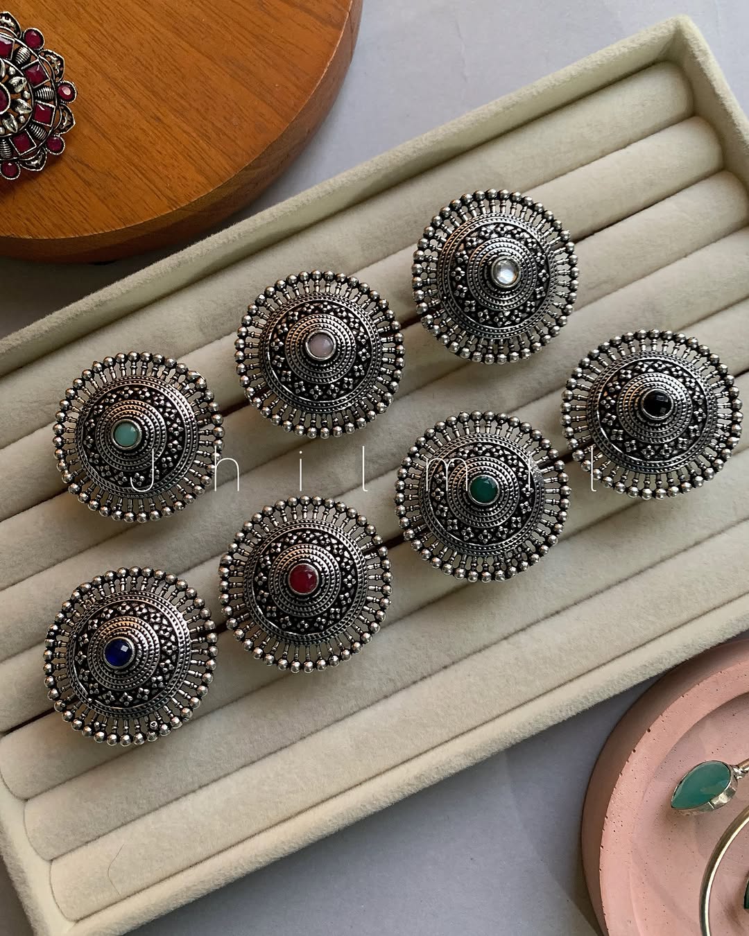 Centre Stone rings