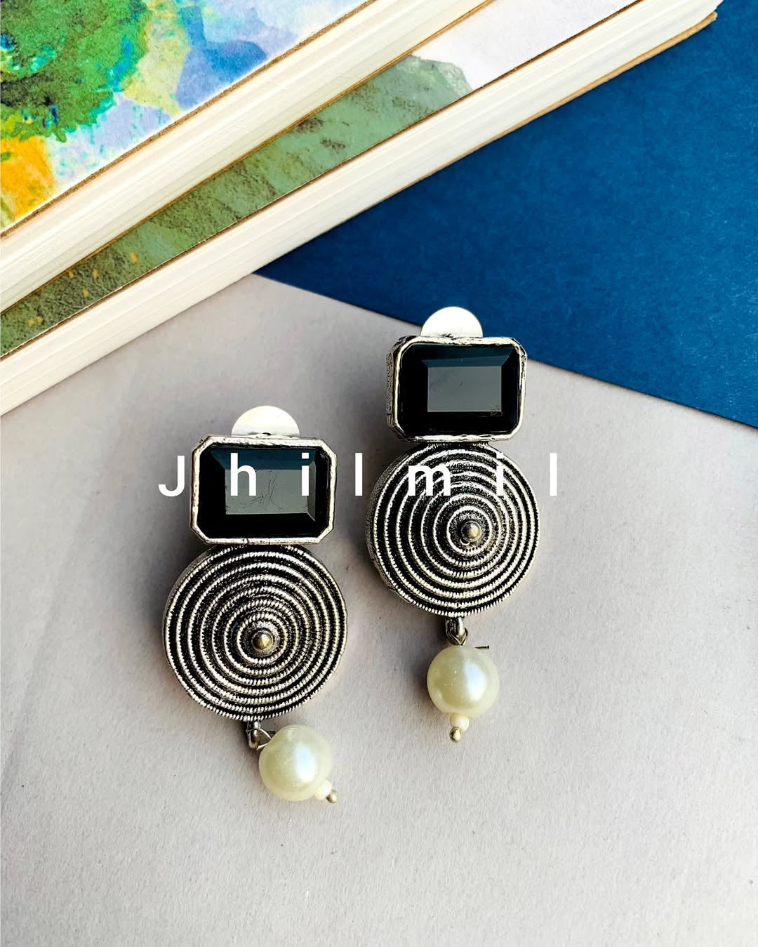 Round Pearl Drop Ear Candy