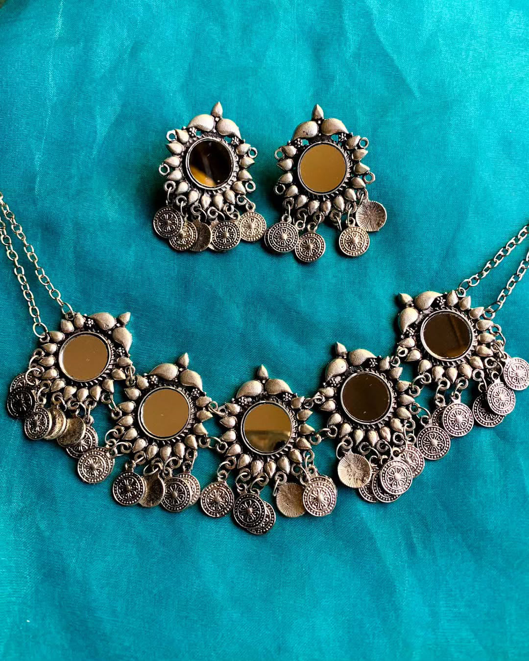 Lotus mirror chokar set