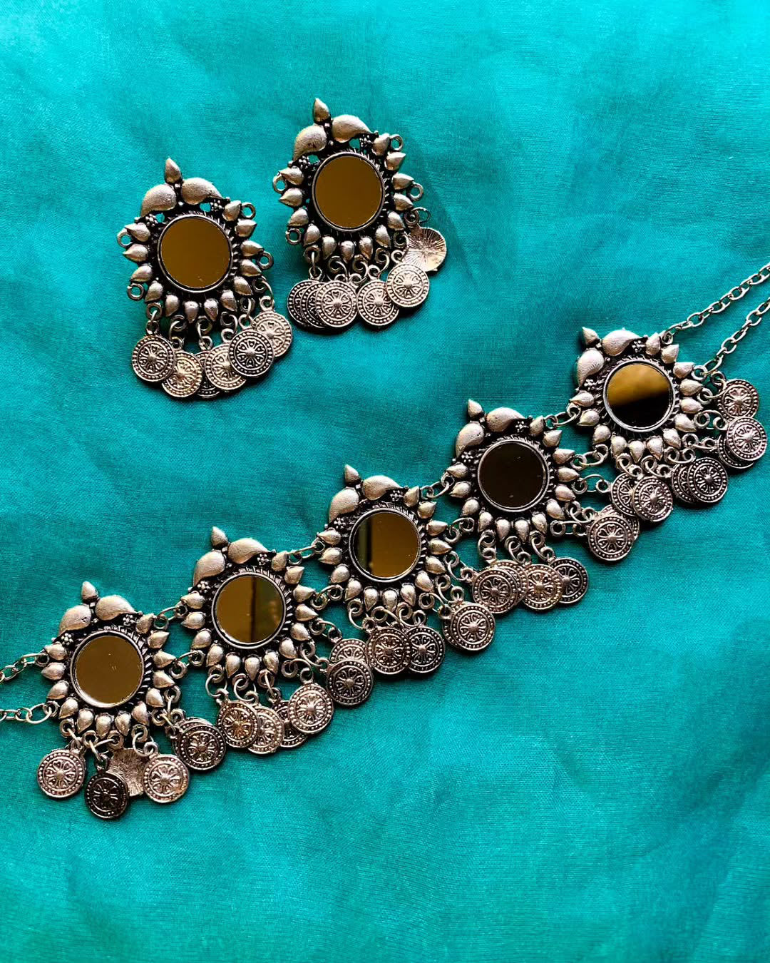 Lotus mirror chokar set