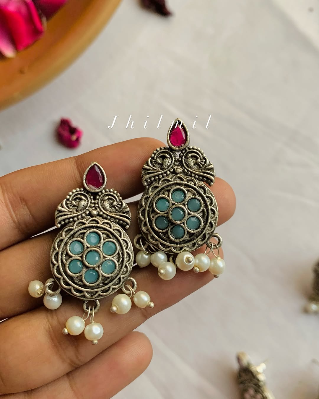 Nageena studs