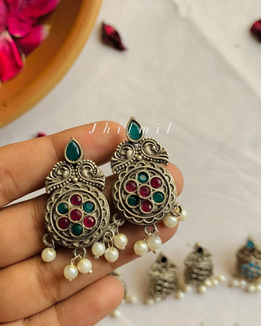 Nageena studs