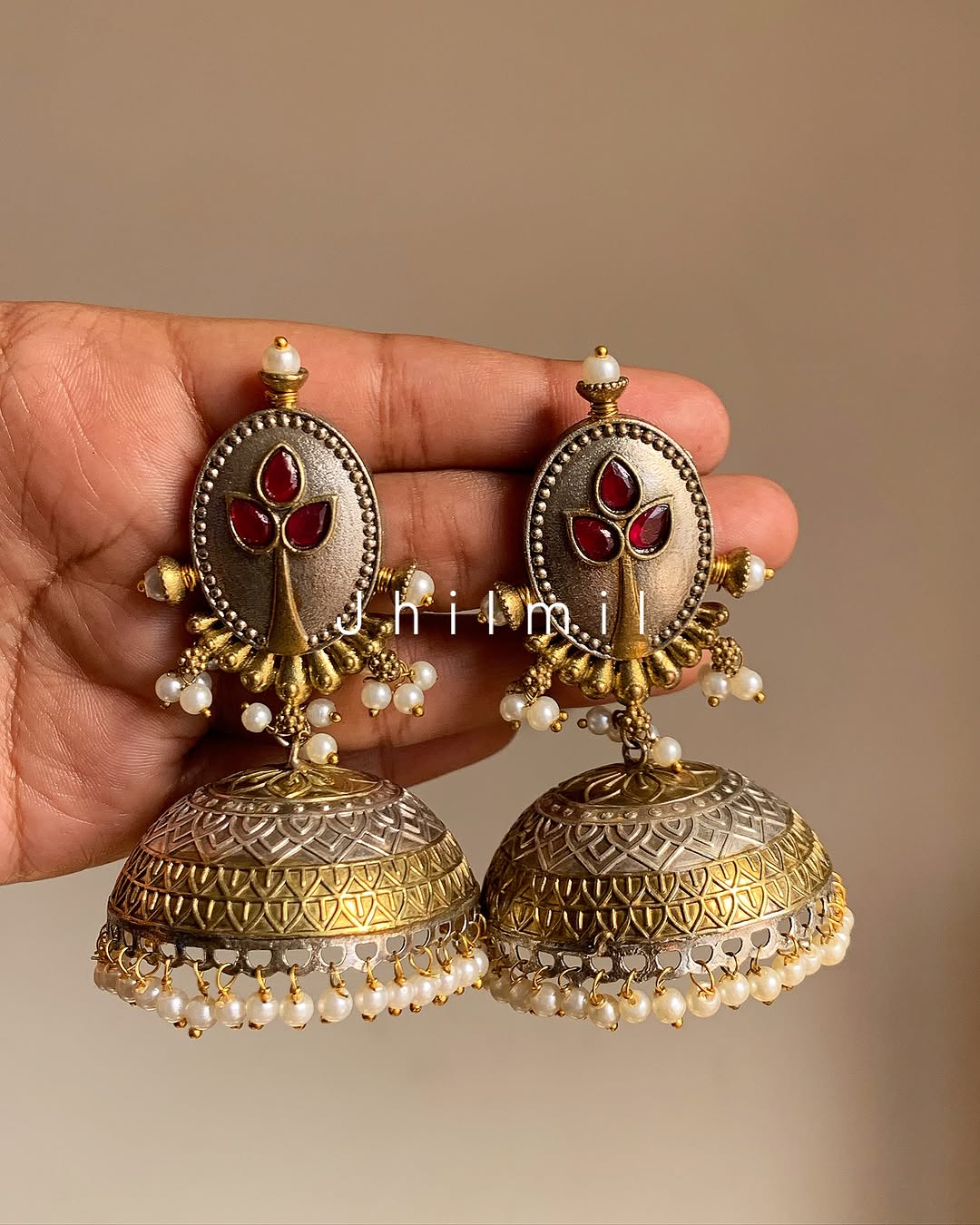 Hasrat Jhumka