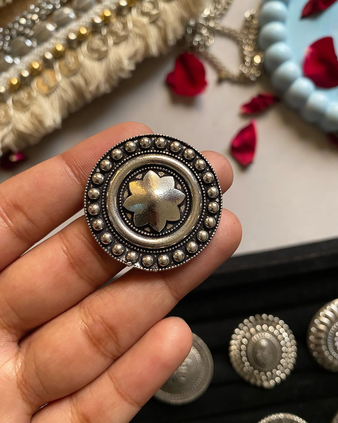 Oxidized Ring 006