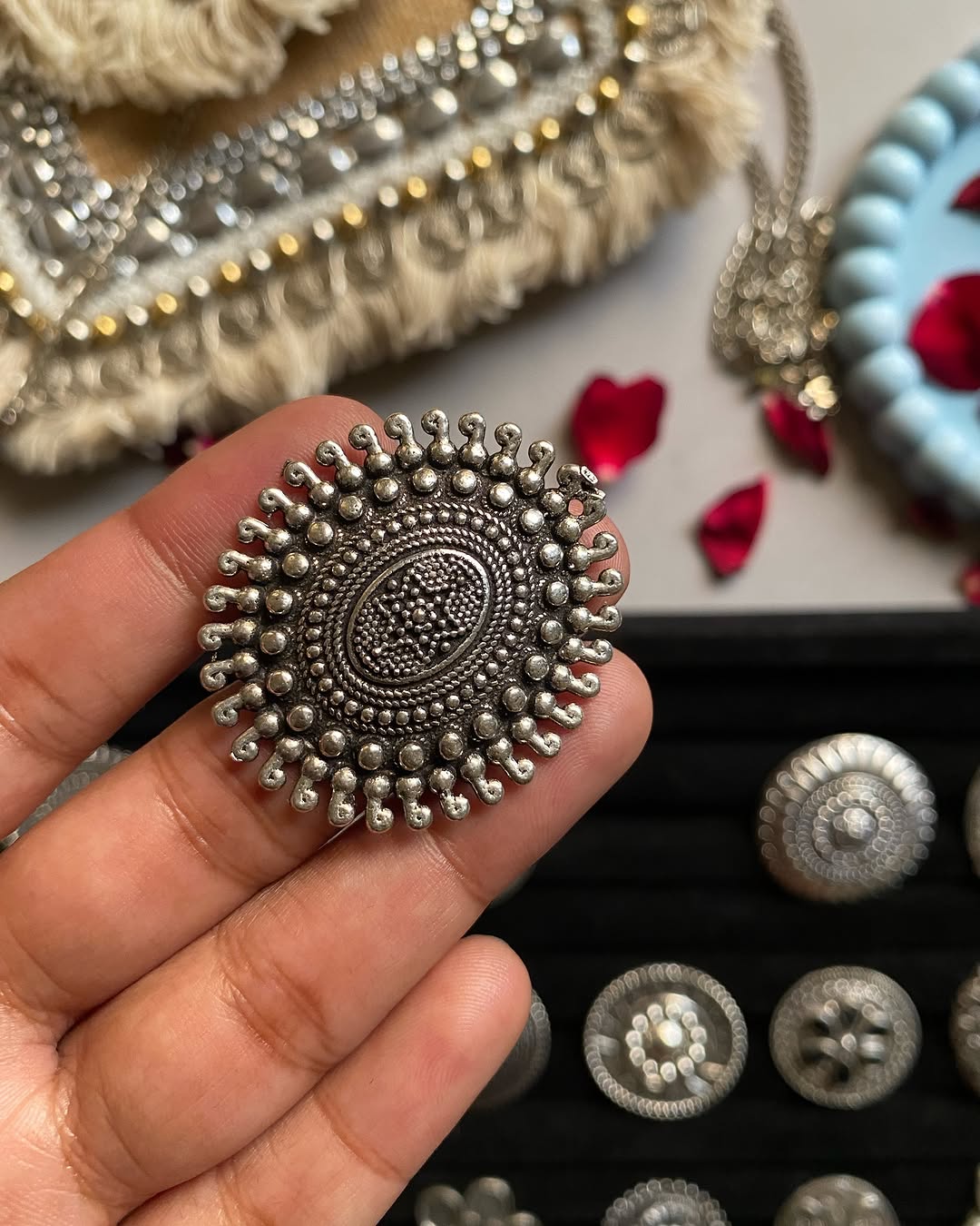 Oxidized Ring 010