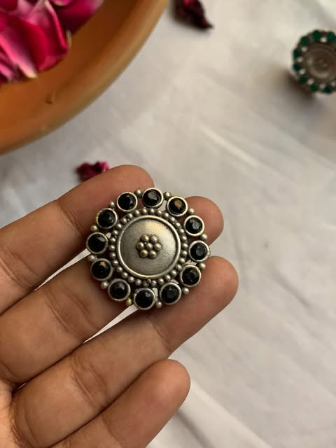 Oxidized Ring 015