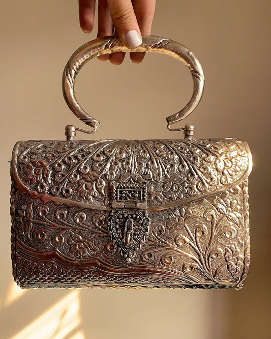 Rajhastani Metal Clutch Design 002