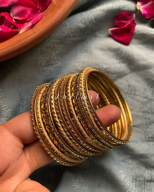 Noori Bangles Set Golden